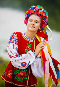 Результат пошуку зображень за запитом "венок украина"