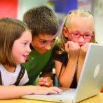 11299-kids-laptop-768x499-1-696x452